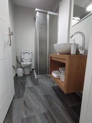 1989 HOTEL SEBAT