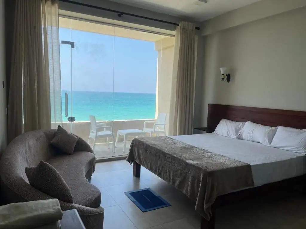 BLUE WAVE BEACH VILLA