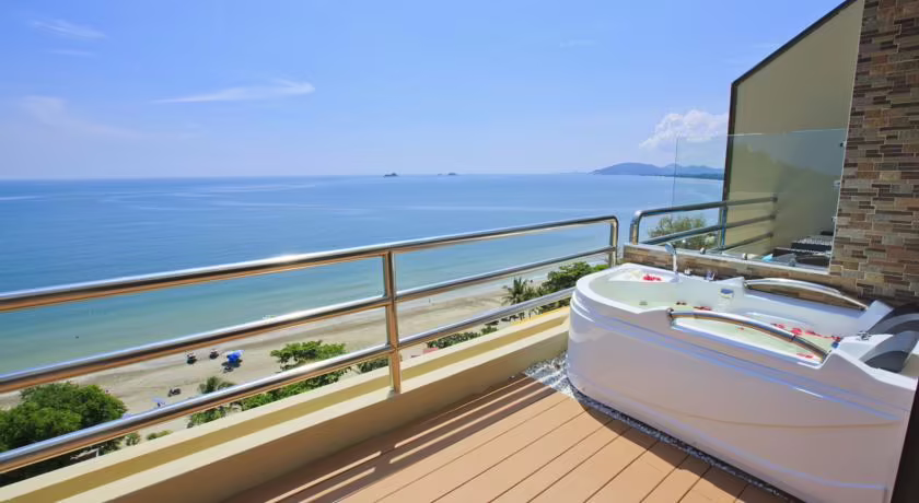 BLUE WAVE HUA HIN