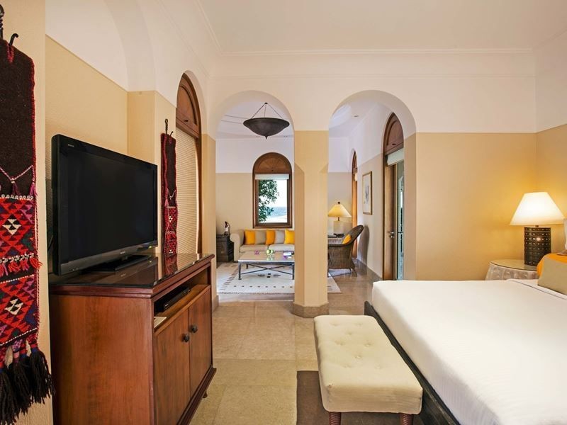 superior deluxe suite