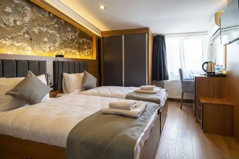 CALENBERG HOTEL