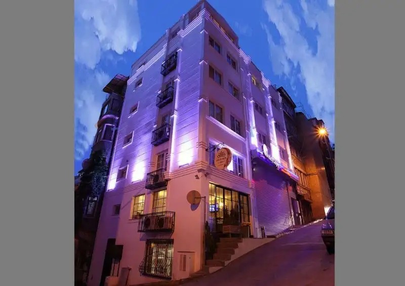 SANTA LUCIA HOTEL