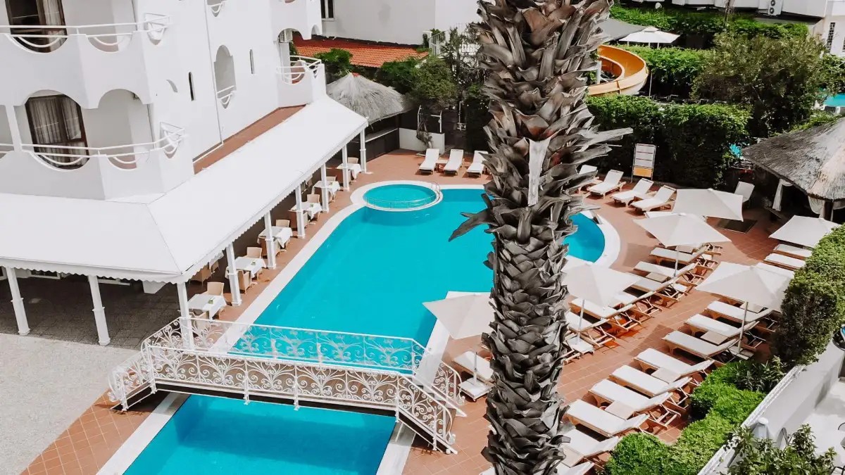HAWAII HOTEL