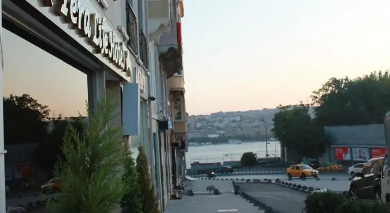 PERA LIFE HOTEL