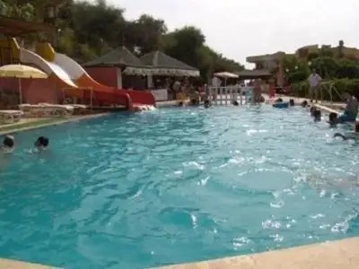 CLUB WEST GARDEN