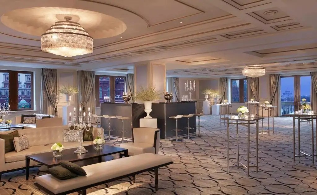 FOUR SEASONS HOTEL MOSCOW