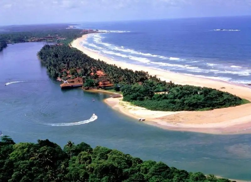 CLUB BENTOTA
