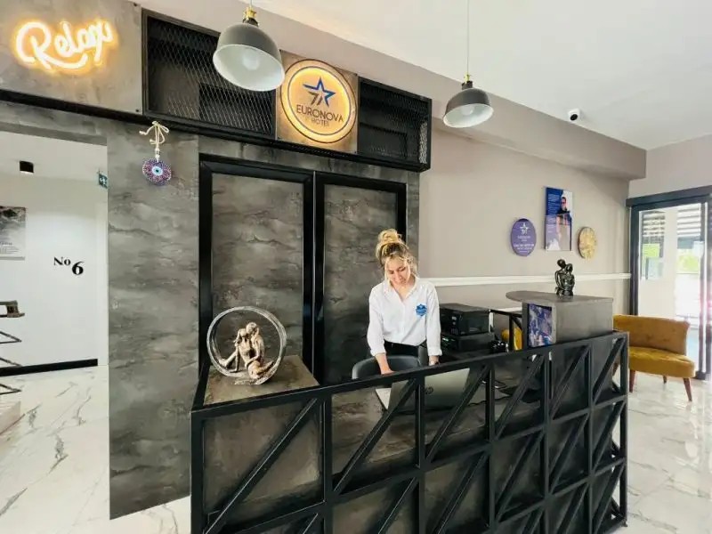 EURONOVA HOTEL RESIDENCE