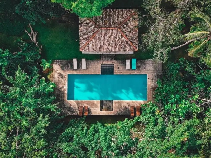 THE RIVER HOUSE