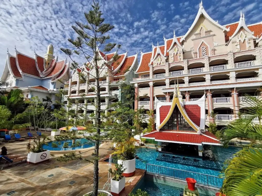 AONANG AYODHAYA PALACE BEACH RESORT