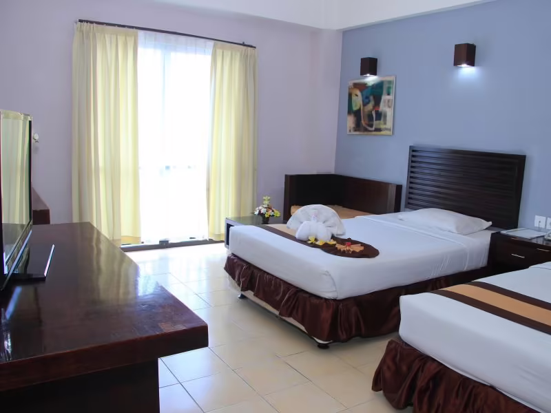 THE GRAND SANTHI HOTEL
