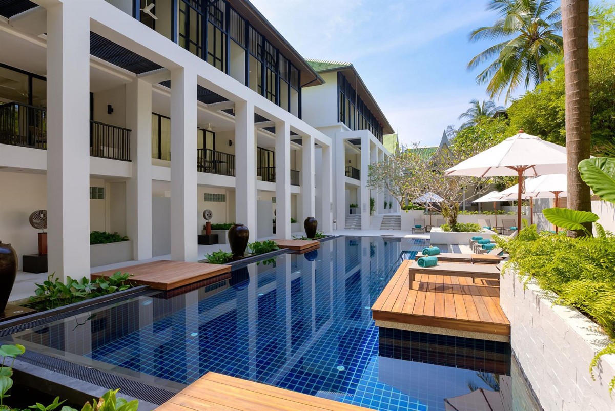OUTRIGGER SURIN BEACH RESORT (EX. MANATHAI SURIN PHUKET)