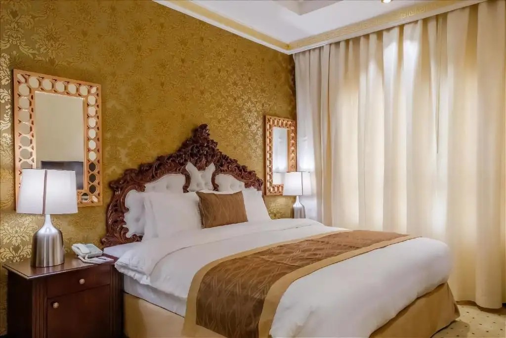 CRYSTAL PLAZA AL MAJAZ (EX. TULIP INN AL KHAN)