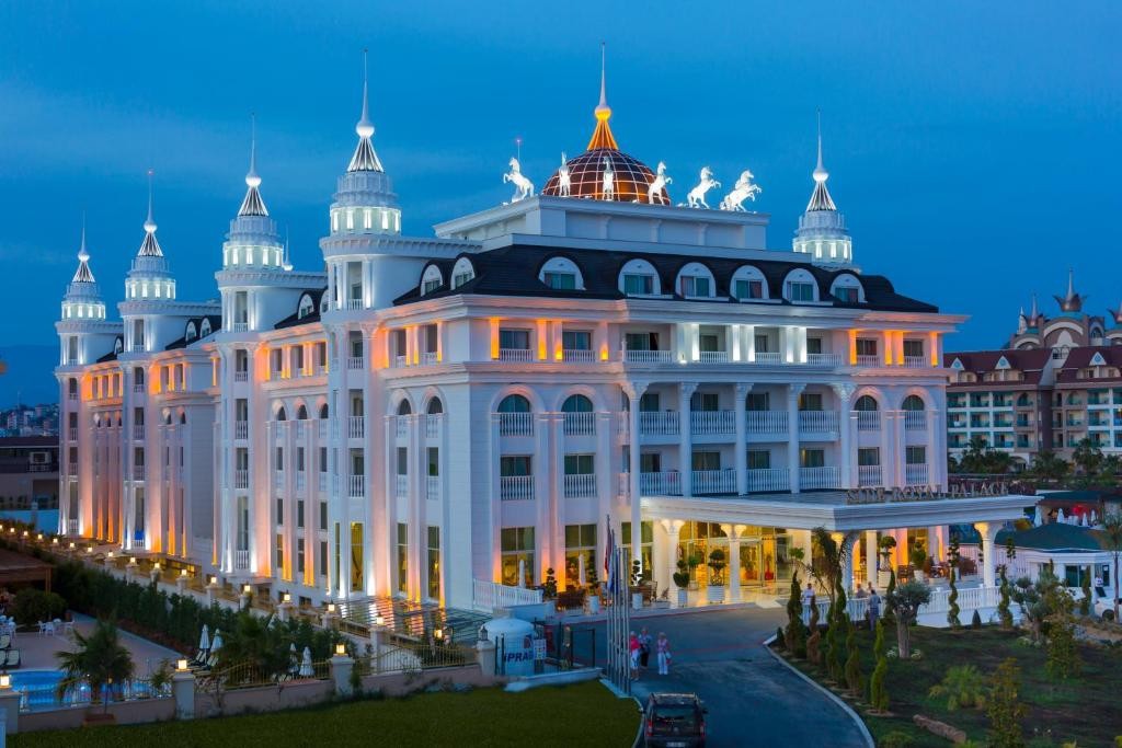 SIDE ROYAL PALACE HOTEL & SPA