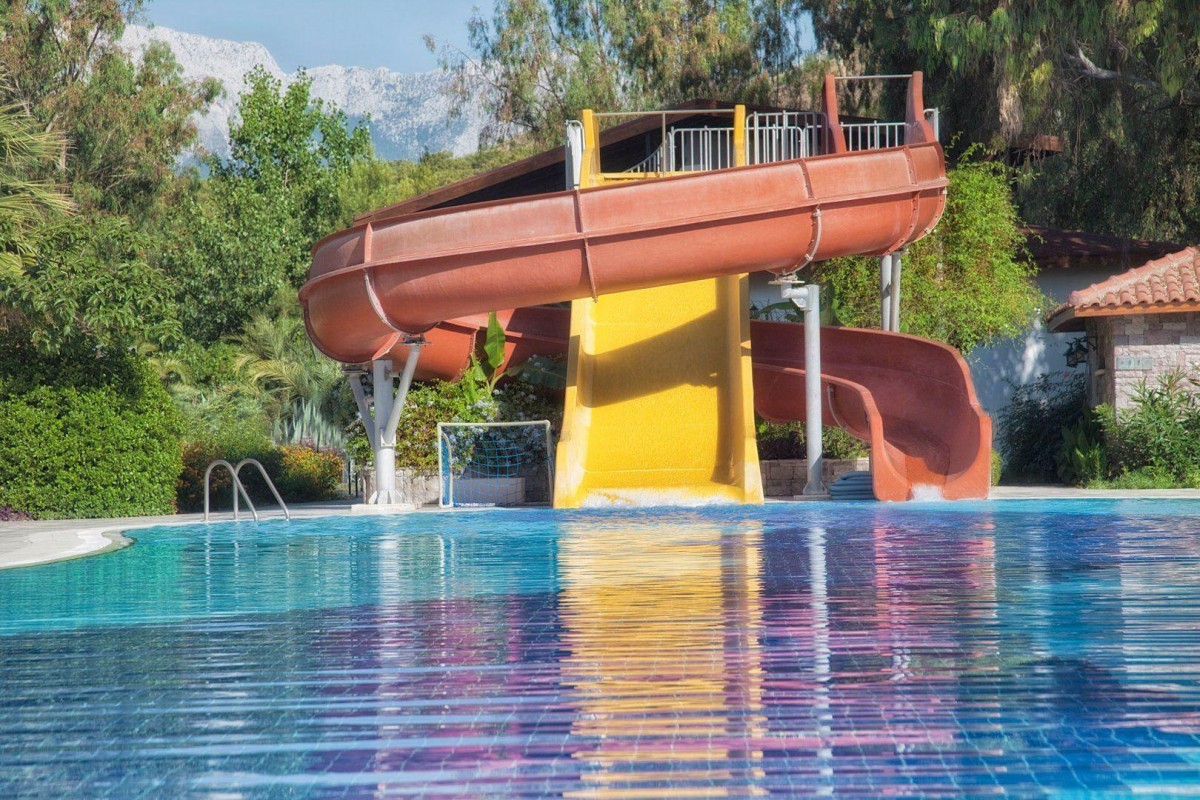 AKKA CLAROS HOTEL