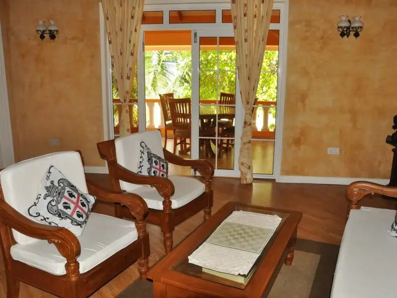 VILLA DORADO