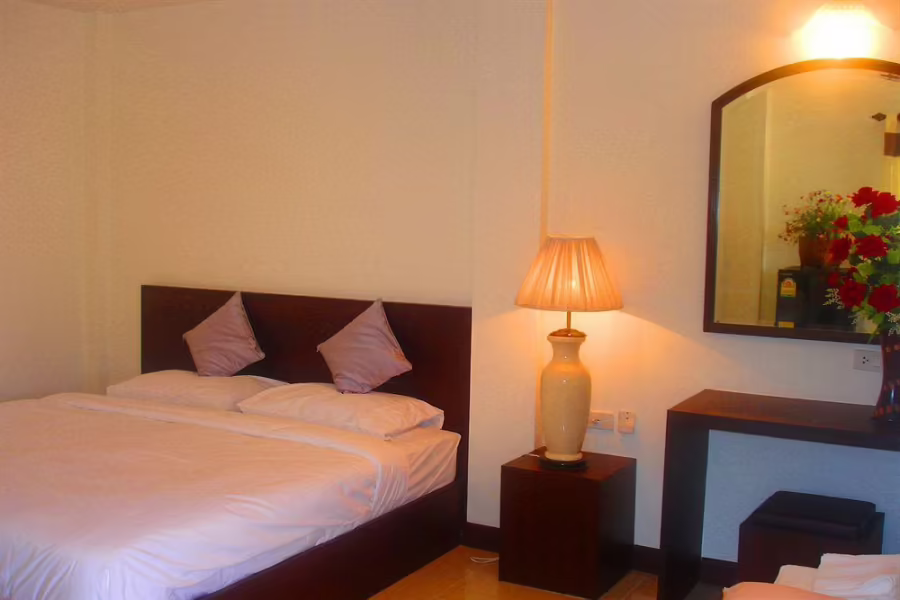 SUPHAN LAKE HOMETEL