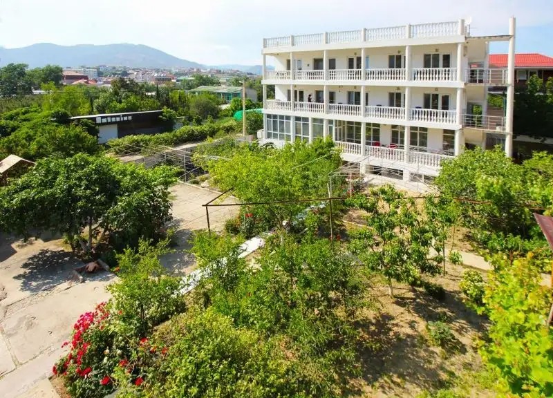 VILLA BELLINI (ВИЛЛА БЕЛЛИНИ)
