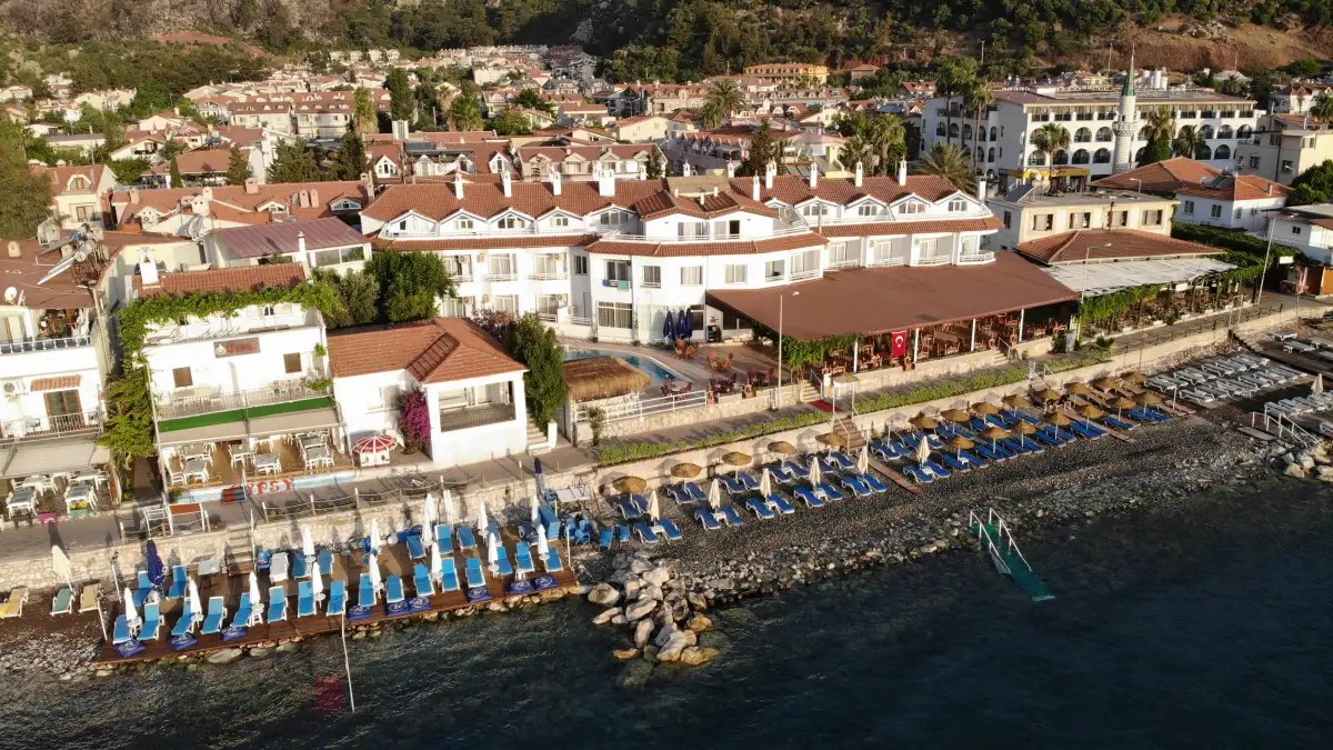 ZEYBEK BEACH TURUNC
