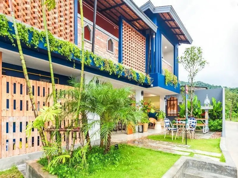 OYO 422 JANE HOMESTAY AND RESORT