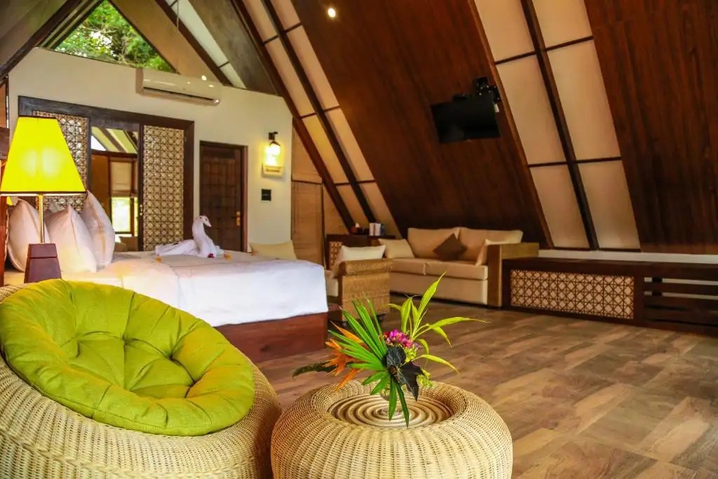 LIYYA WATER VILLAS