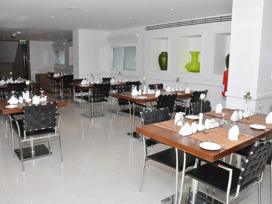 PHOENIX PLAZA HOTEL APARTMENTS
