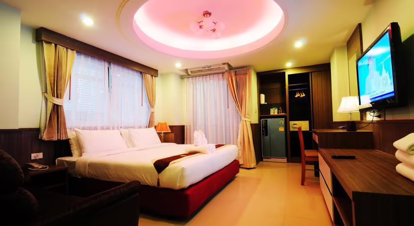 PRATUNAM PAVILION HOTEL