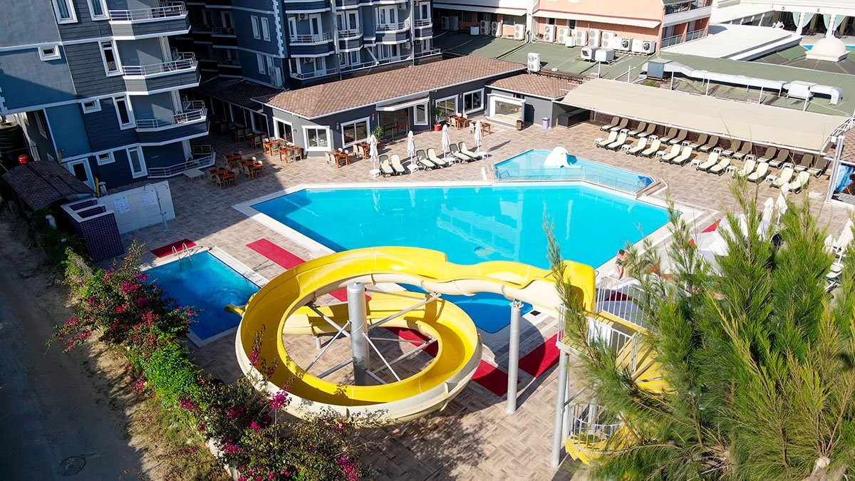 CLOVER MAGIC PARK BEACH (EX. CLOVER MAGIC GARDEN BEACH)