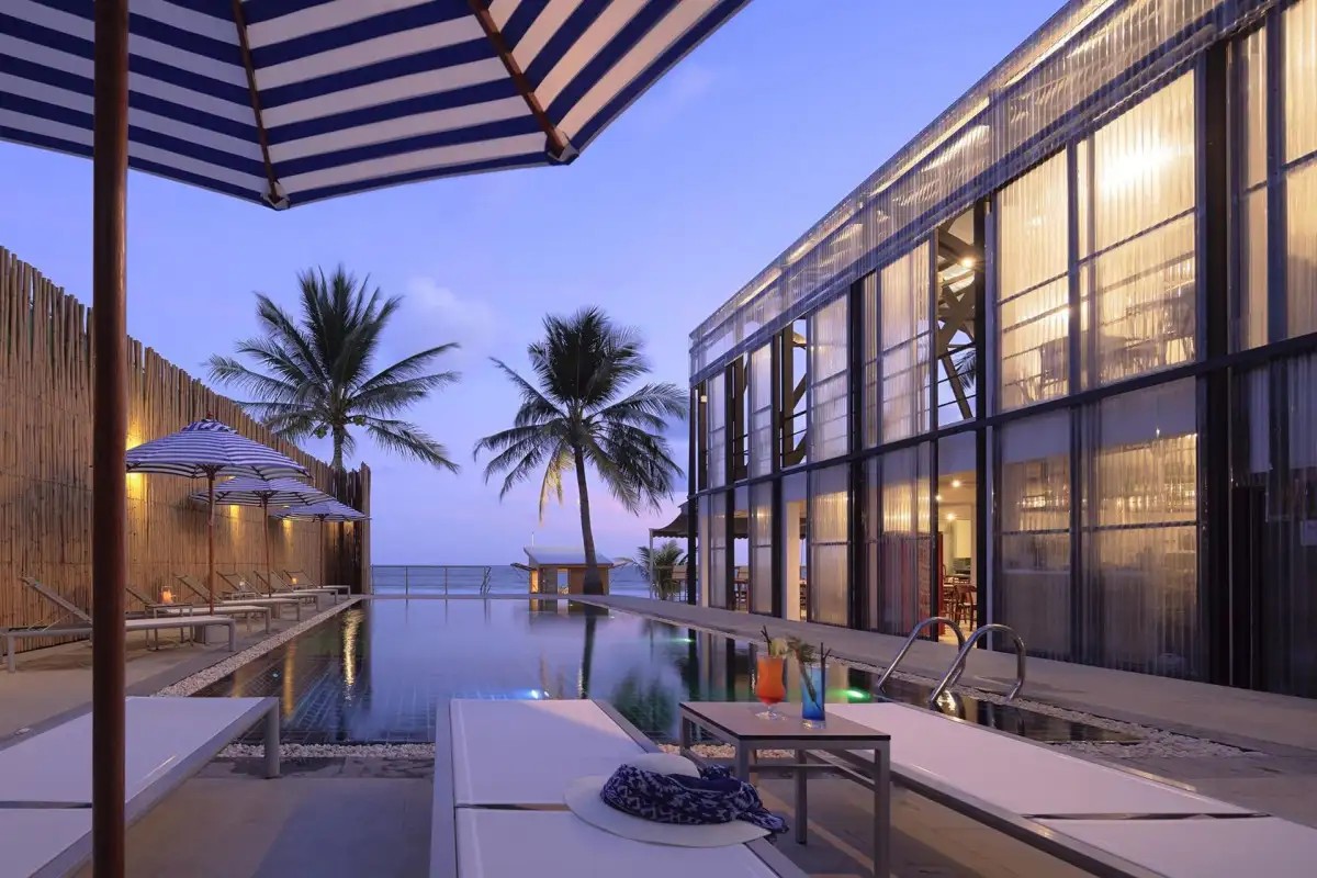 MALIBU BEACH RESORT