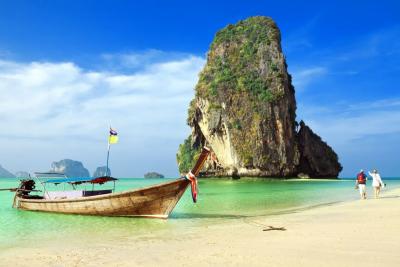 ANYAVEE CHOM BY THE SEA
