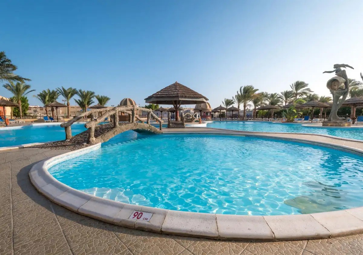 SEAGULL BEACH RESORT & CLUB