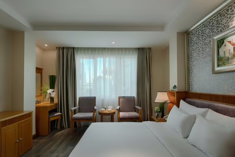 SILVERLAND SIL HOTEL & SPA