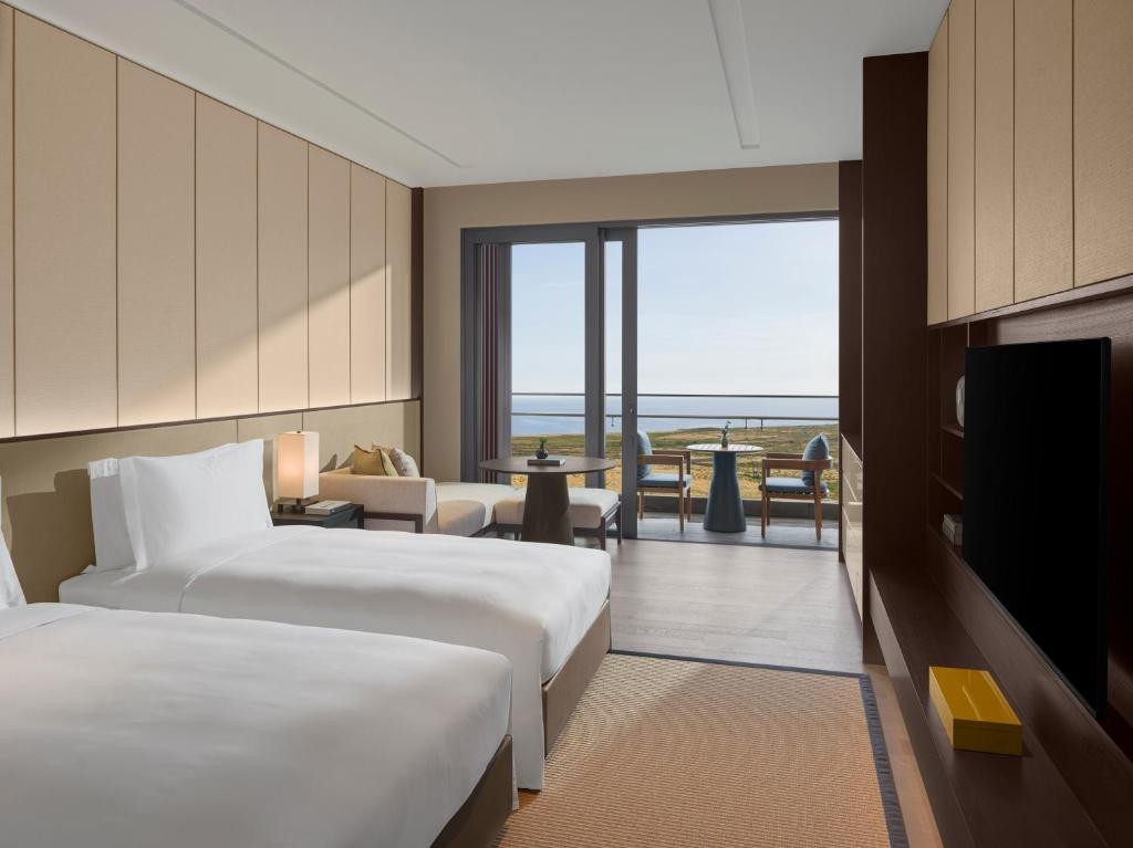 NEW WORLD HOIANA HOTEL