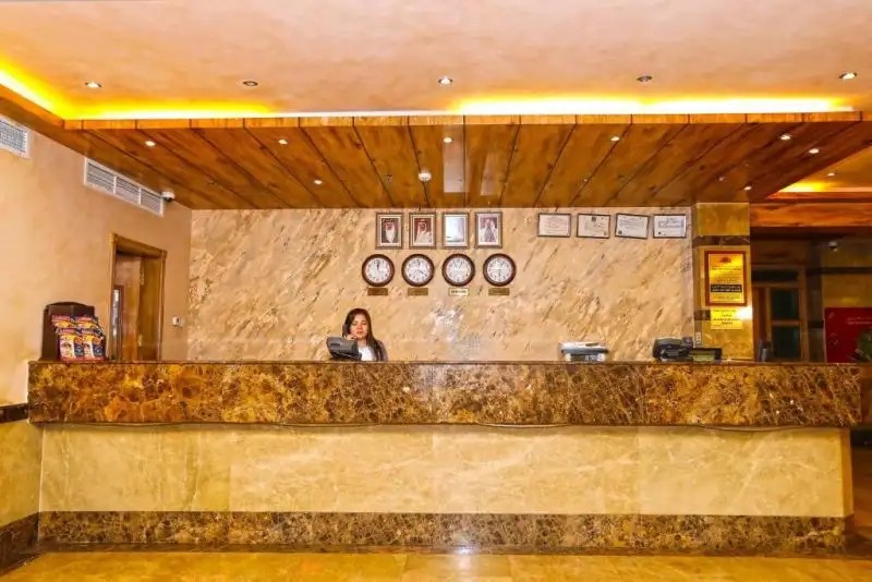 OYO 102 SEASHELL HOTEL