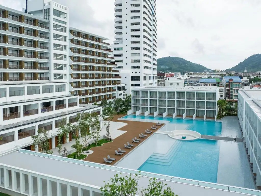 PATONG BEACH HOTEL