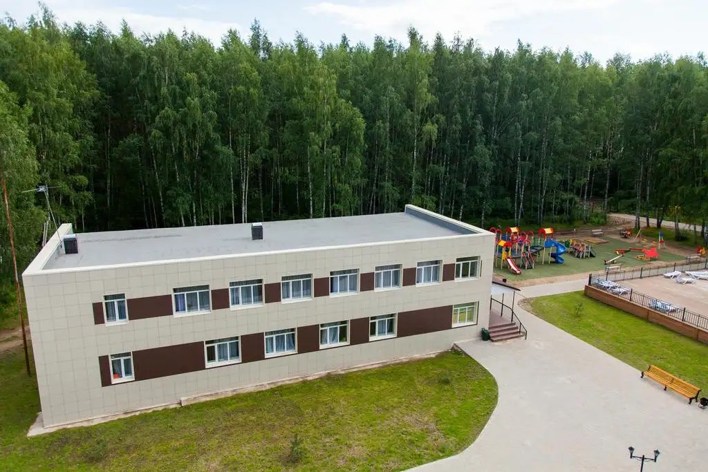СЕРЕБРЯНЫЙ ПЛЕС