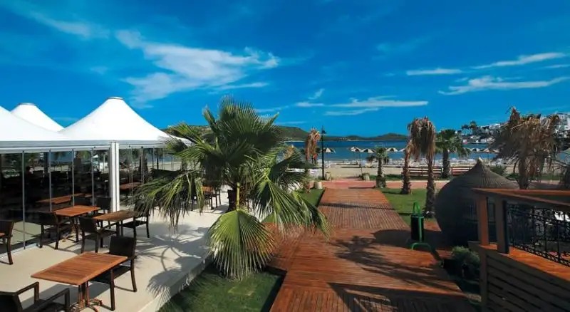 COSTA BIANCA HOTEL