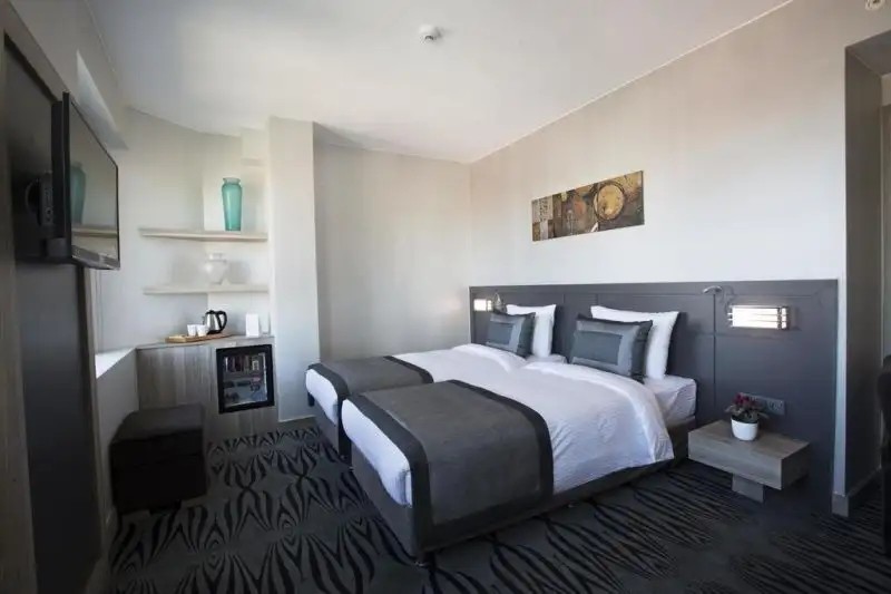 AKONI HOTEL