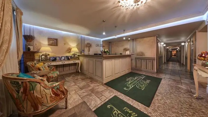ДЕ ПАРИ