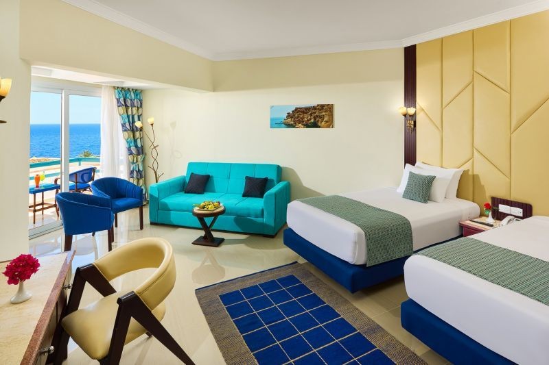 deluxe elegant direct sea view