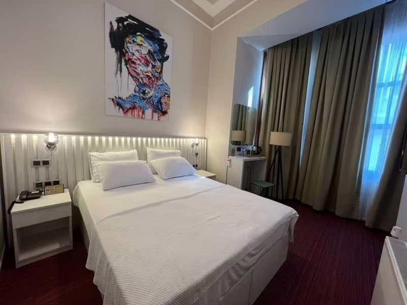 RAFINN HOTEL