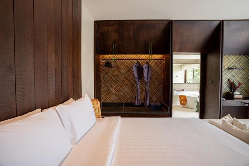 lux jacuzzi suite