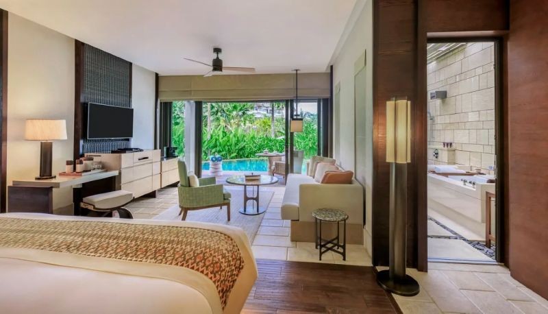 the pavilion signature suite pool access
