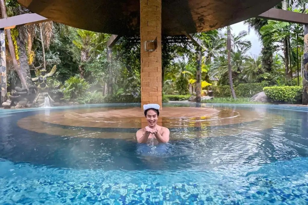 THE HOTSPRING BEACH