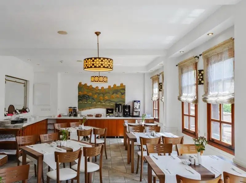 KROMER GARDEN HOTEL