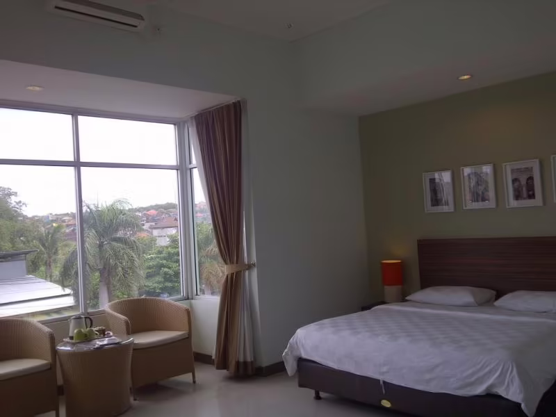 STUDIO INN