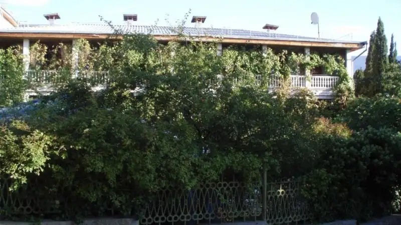 МАЛАХИТ ЯЛТА