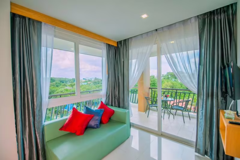 THE JASMINE NAI HARN BEACH RESORT & SPA
