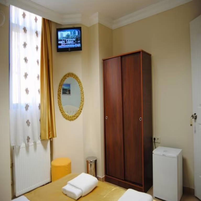 LOTUS HOTEL