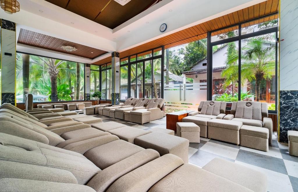 PHU VAN RESORT & SPA